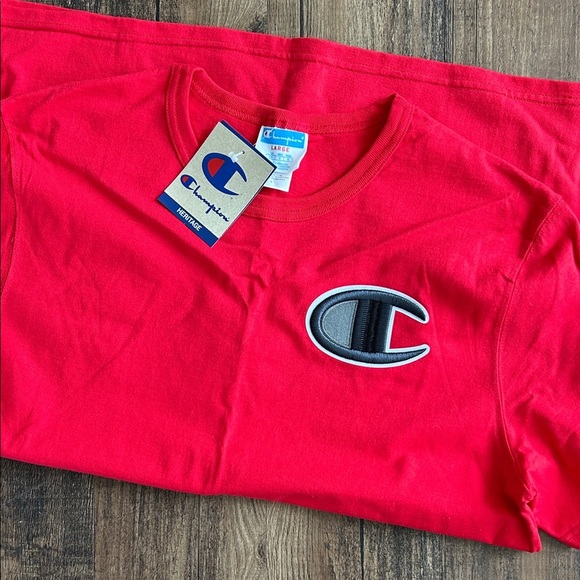 Champion Men’s Bright Red Short Sleeve Tee embroidered - Picture 3 of 3
